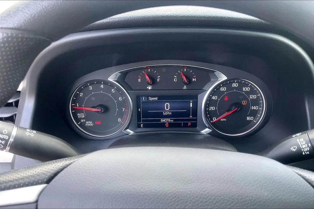 Used 2023 Volcanic Red GMC SLE image 19