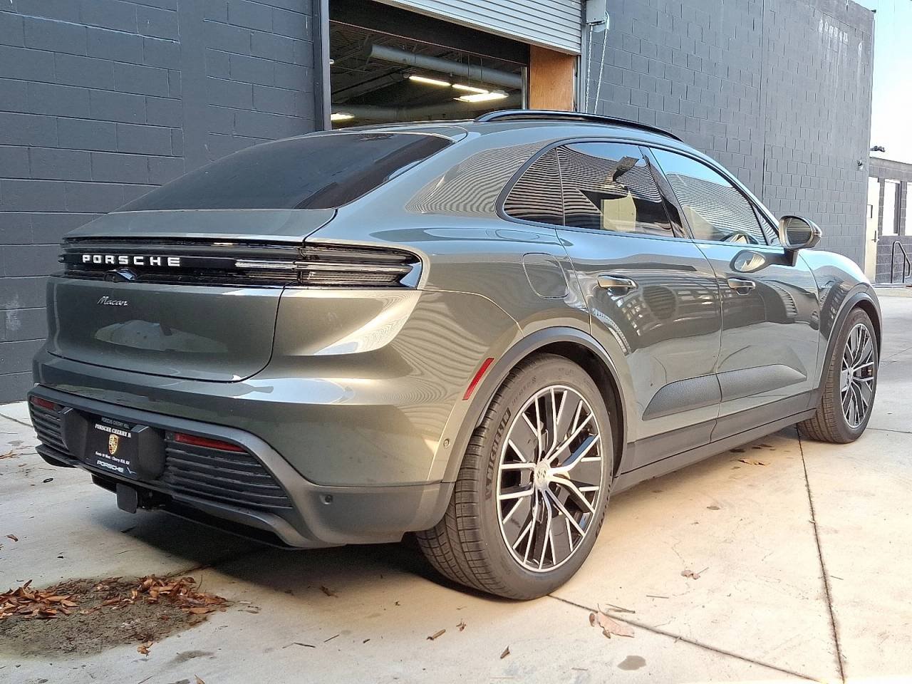 2025 Porsche Macan Base - Photo 7