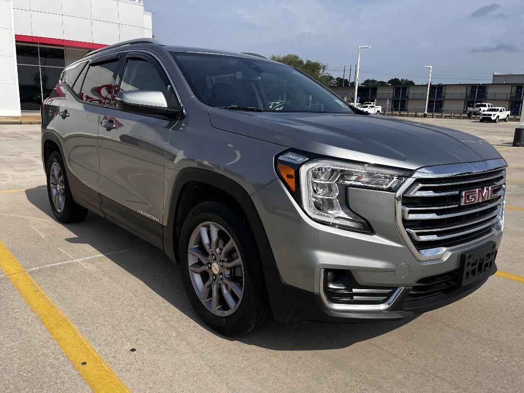 2023 GMC Terrain SLT AWD's photo