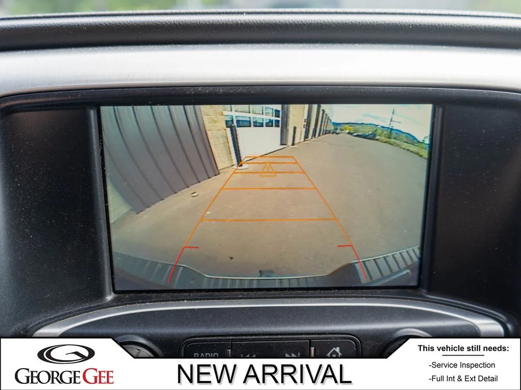 Used 2016 Gray GMC SLT image 24