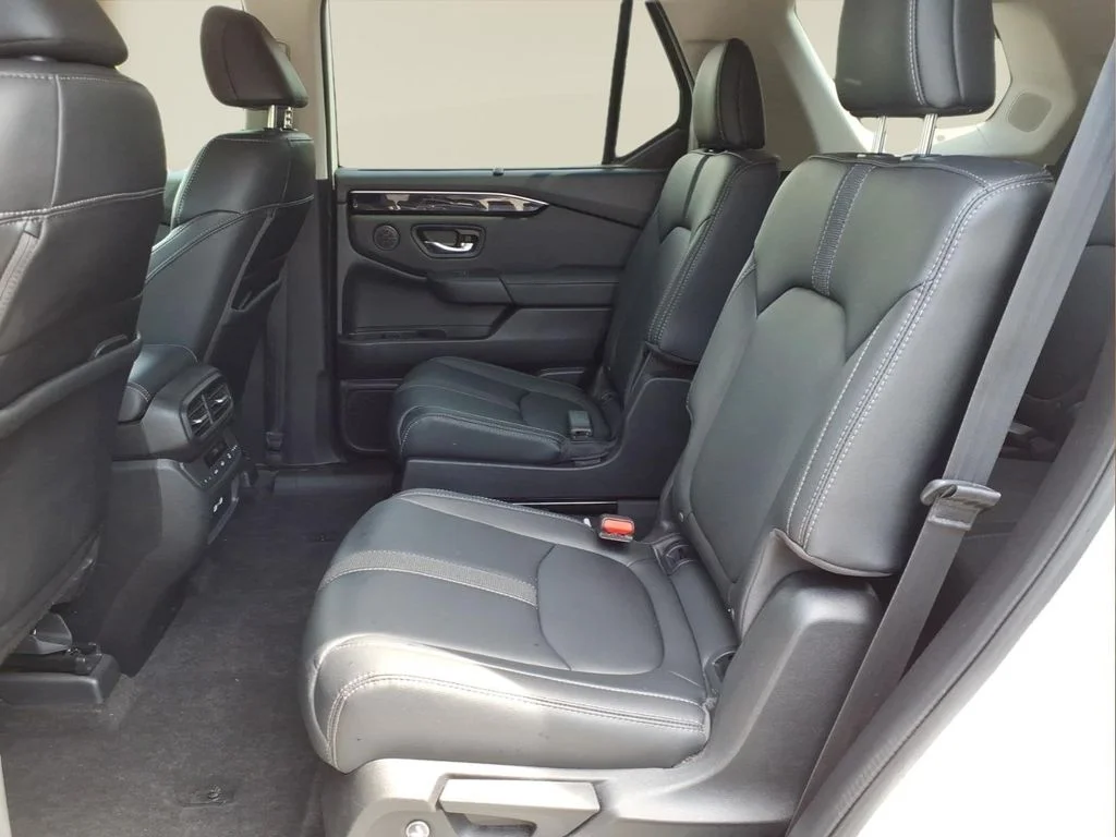 Used 2023 White Honda Touring image 22