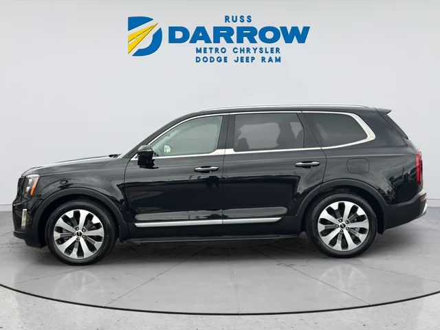Used 2022 Black Kia SX image 2