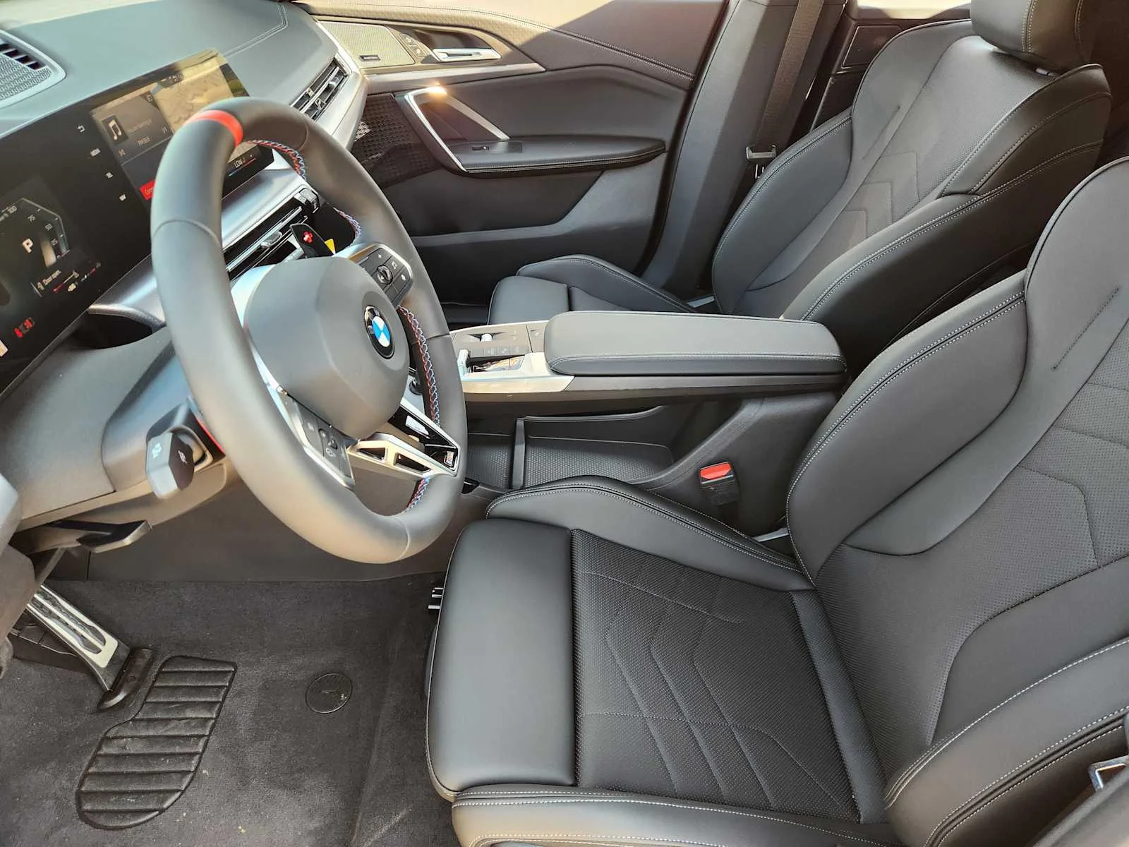 New 2026 Black Sapphire Metallic BMW M35i image 4