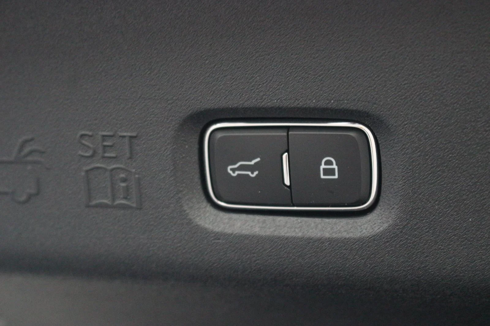 Used 2025 Black Ford Platinum image 13