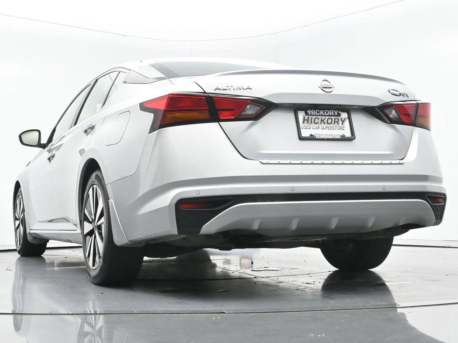 Used 2022 Brilliant Silver Metallic Nissan 2.5 SV image 43
