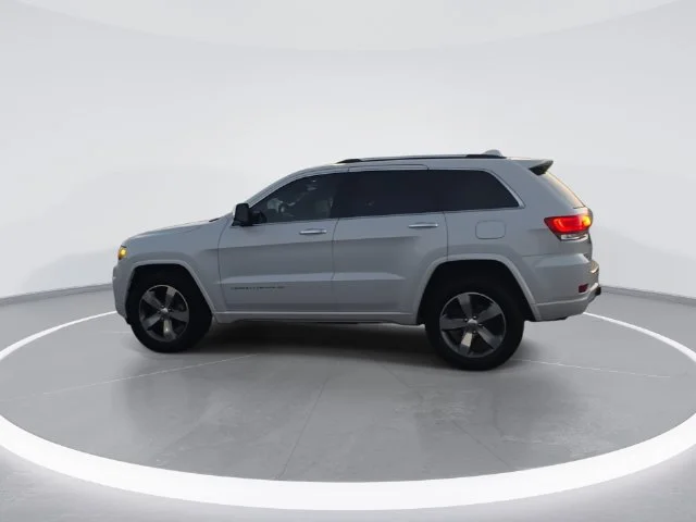 Used 2016 White Jeep Overland image 5