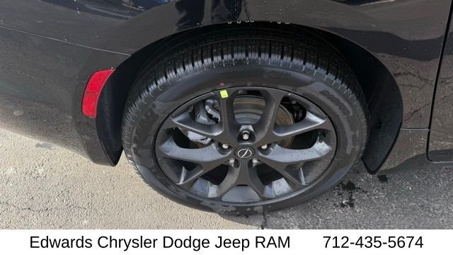 2026 Chrysler Pacifica Select - Photo 12