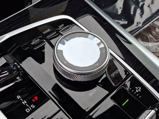 New 2027 Brooklyn Grey Metallic BMW xDrive40i image 14