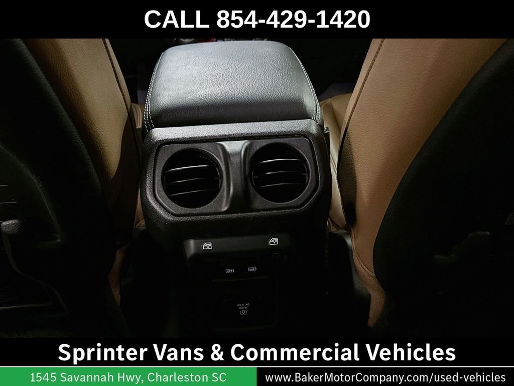 Used 2021 Green Clearcoat Jeep Unlimited Rubicon image 25
