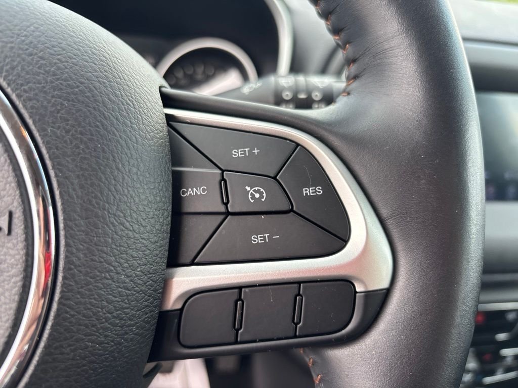 Used 2017 Gray Jeep Latitude image 22