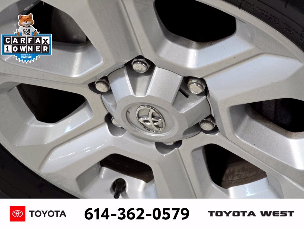 Used 2024  Toyota SR5 Premium image 12
