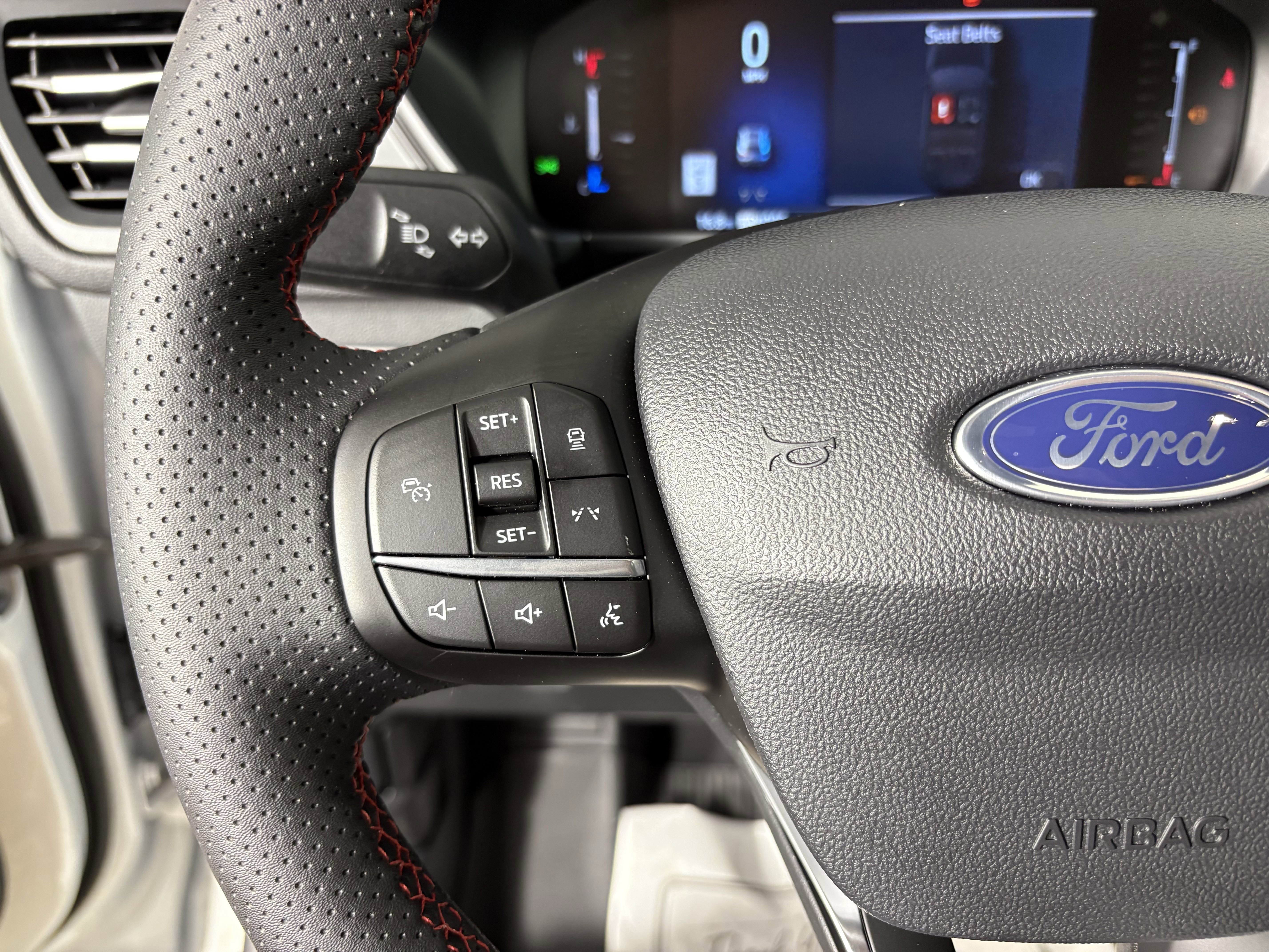 2025 Ford Escape ST-Line Select - Photo 28