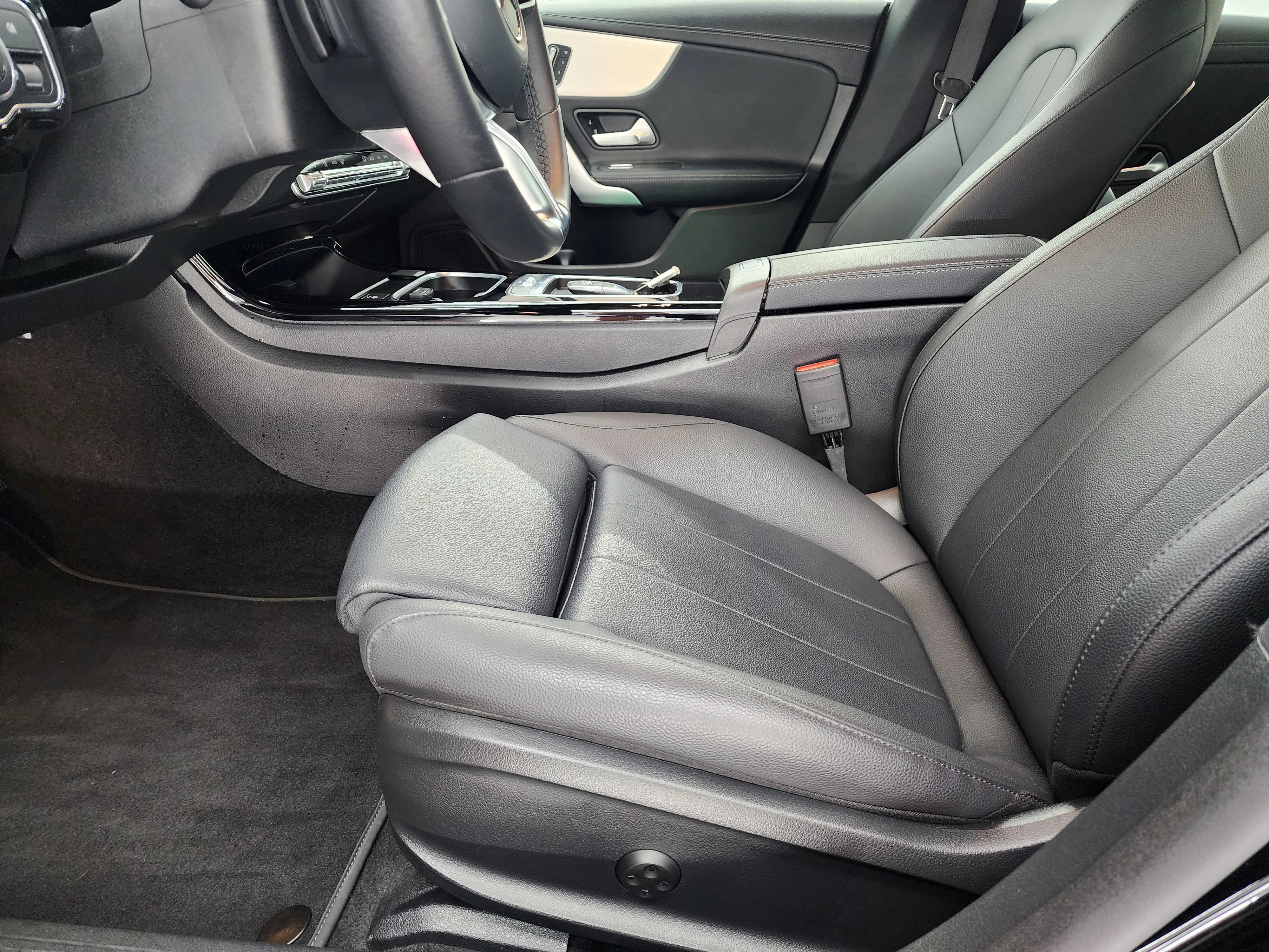 2025 Mercedes-Benz CLA CLA 250 - Photo 8