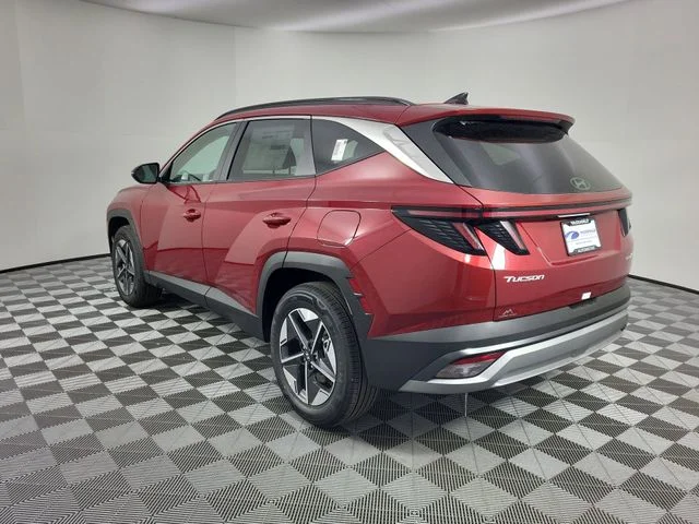 Used 2025 Red Hyundai SEL Convenience image 6