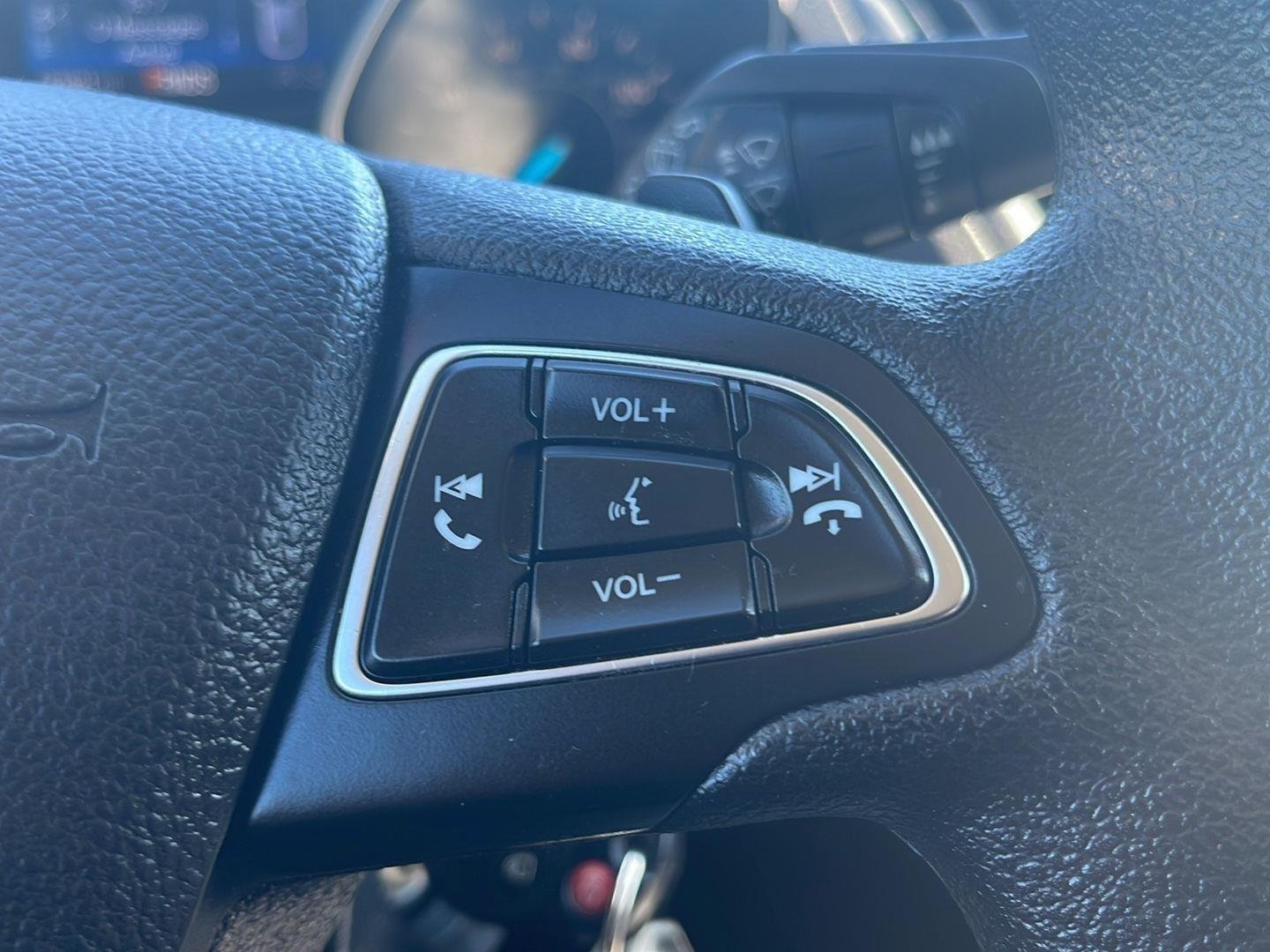 2017 Ford Escape SE - Photo 23