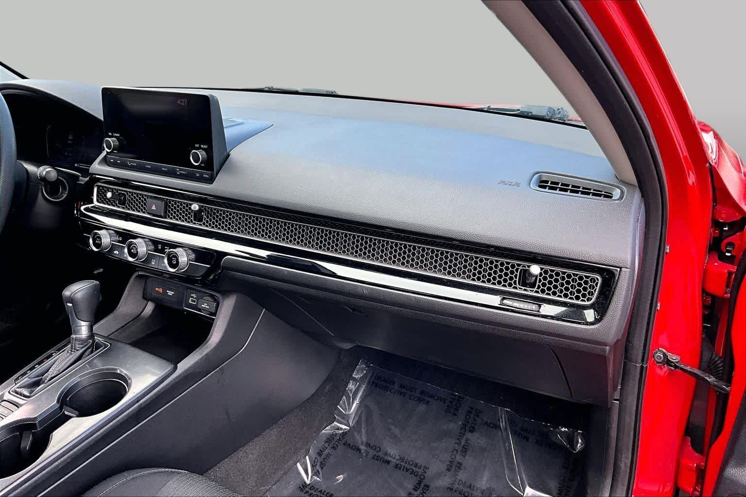 Used 2022 Rallye Red Honda LX image 18
