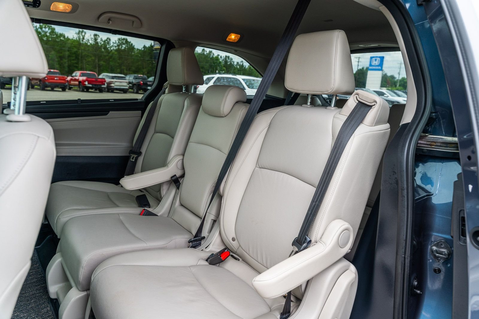 2025 Honda Odyssey EX-L - Photo 20