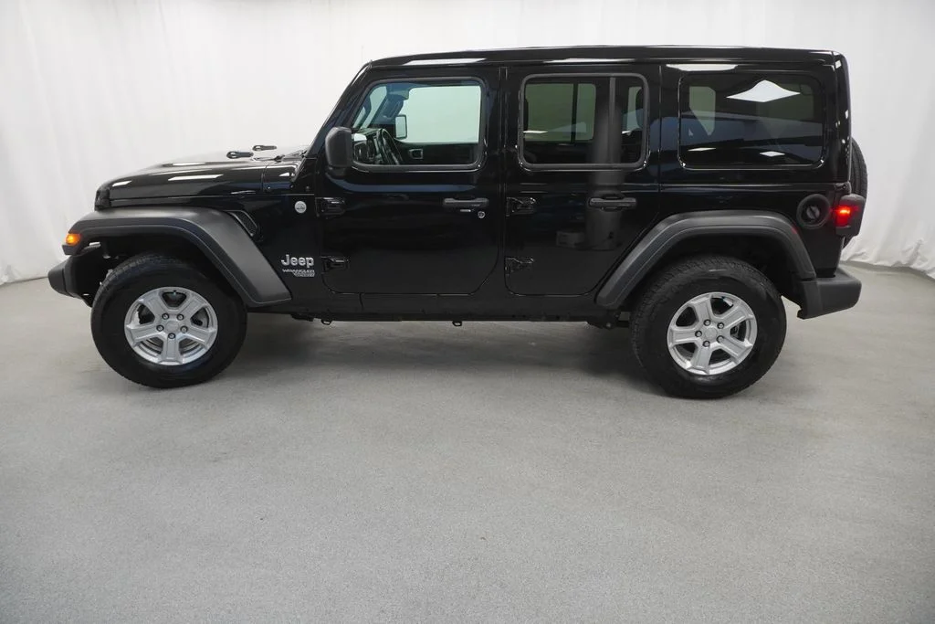 Used 2021 Black Jeep Unlimited Sport S image 15