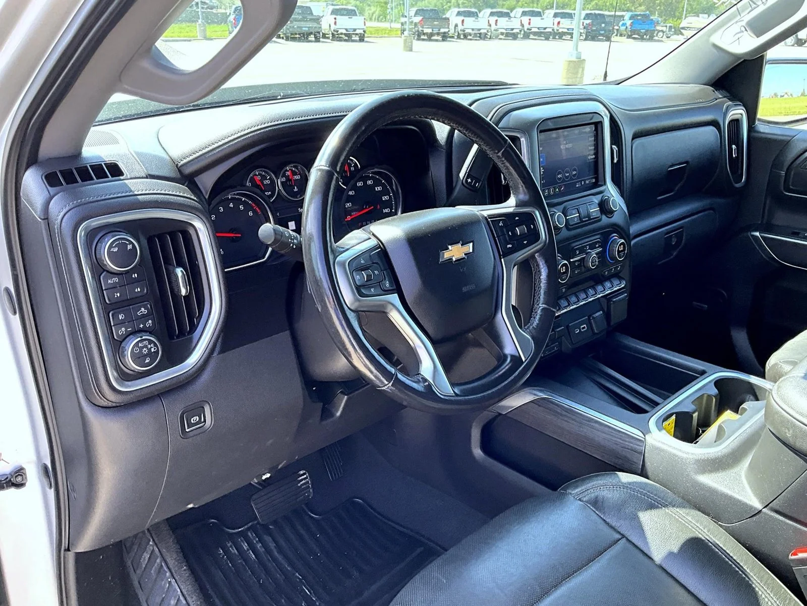 Used 2019 Silver Chevrolet LTZ image 11