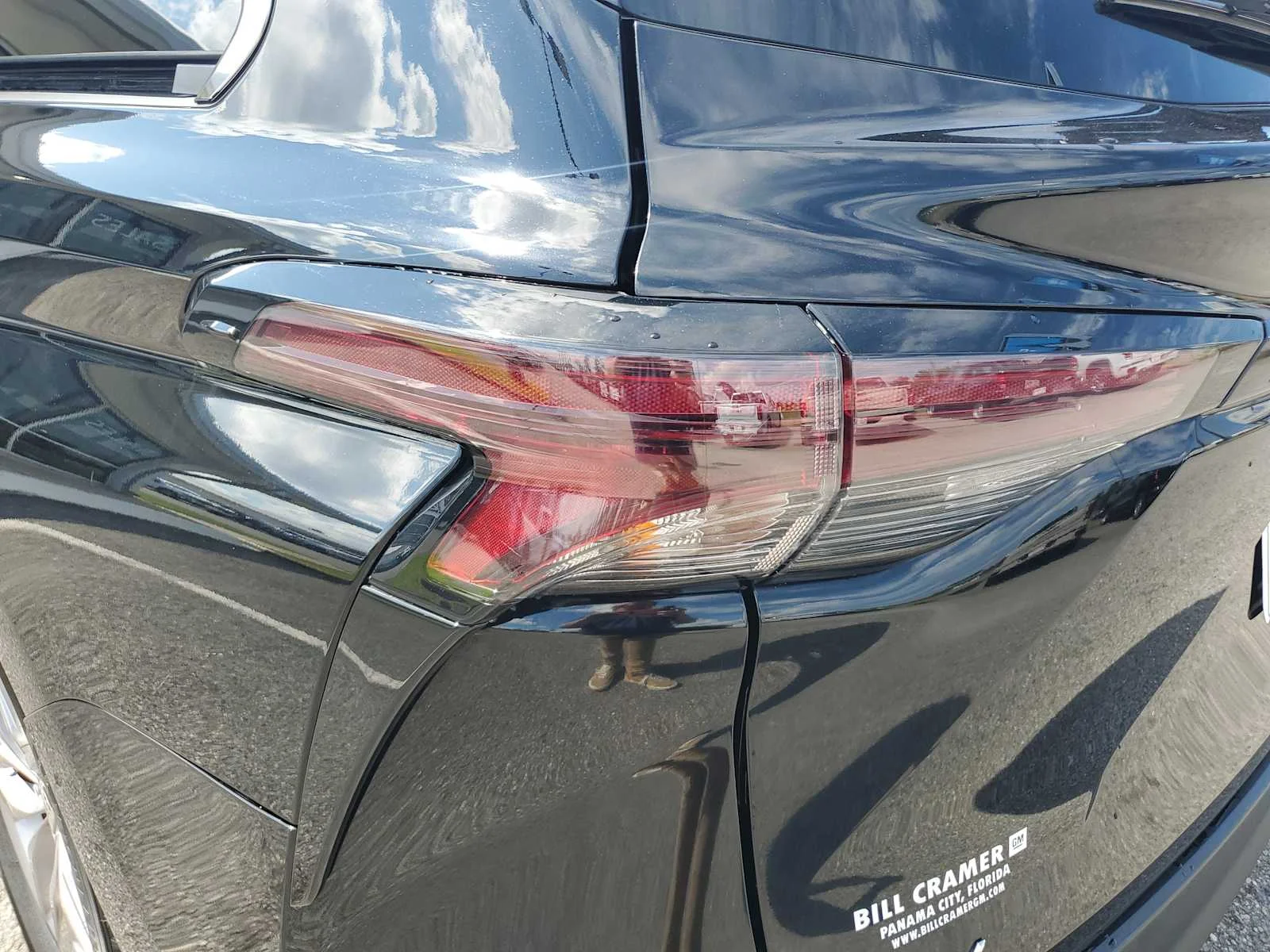 Used 2025  Toyota LE image 4