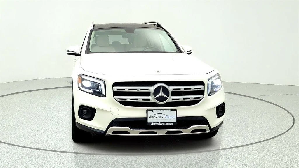 Used 2023 Polar White Mercedes-Benz GLB 250 4MATIC® SUV w/ Premium Package & Panorama Roof image 2