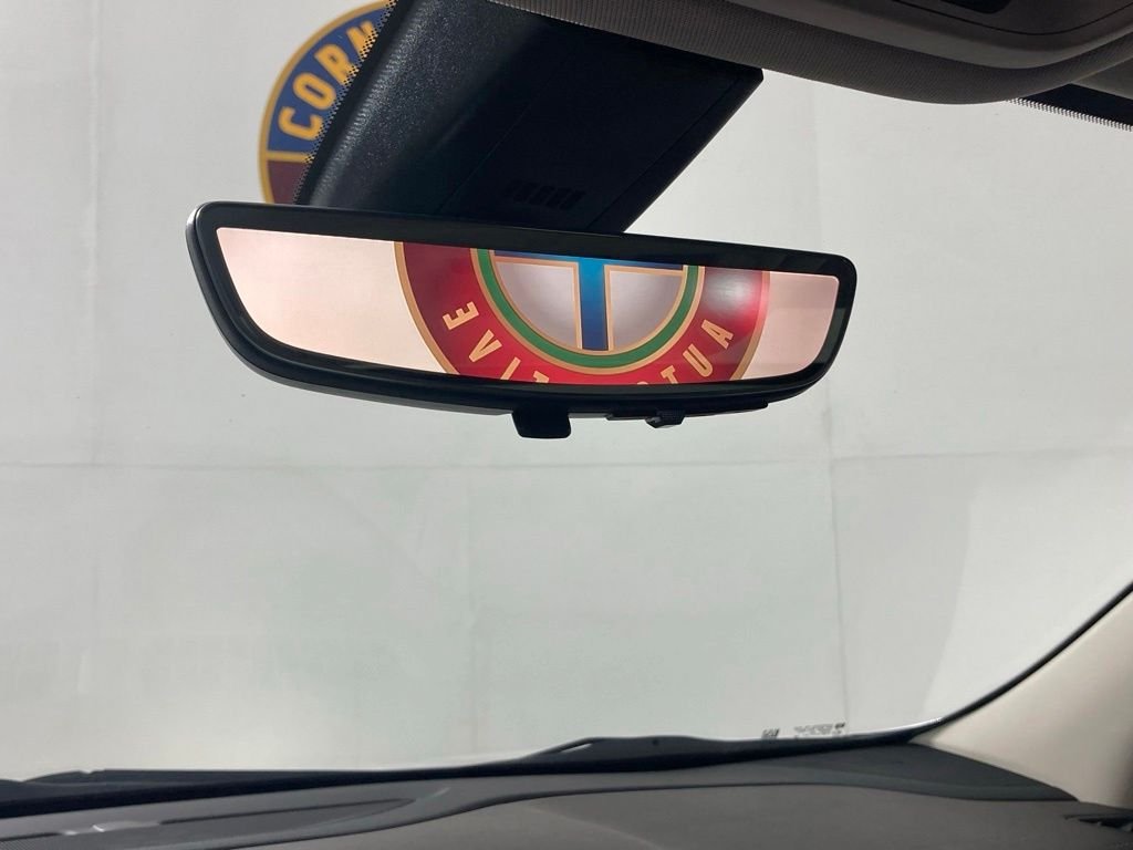 Used 2021 WHITE FROST TRICOAT GMC Denali image 18