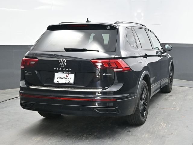Used 2022 Black Volkswagen 2.0T SE R-Line Black image 6