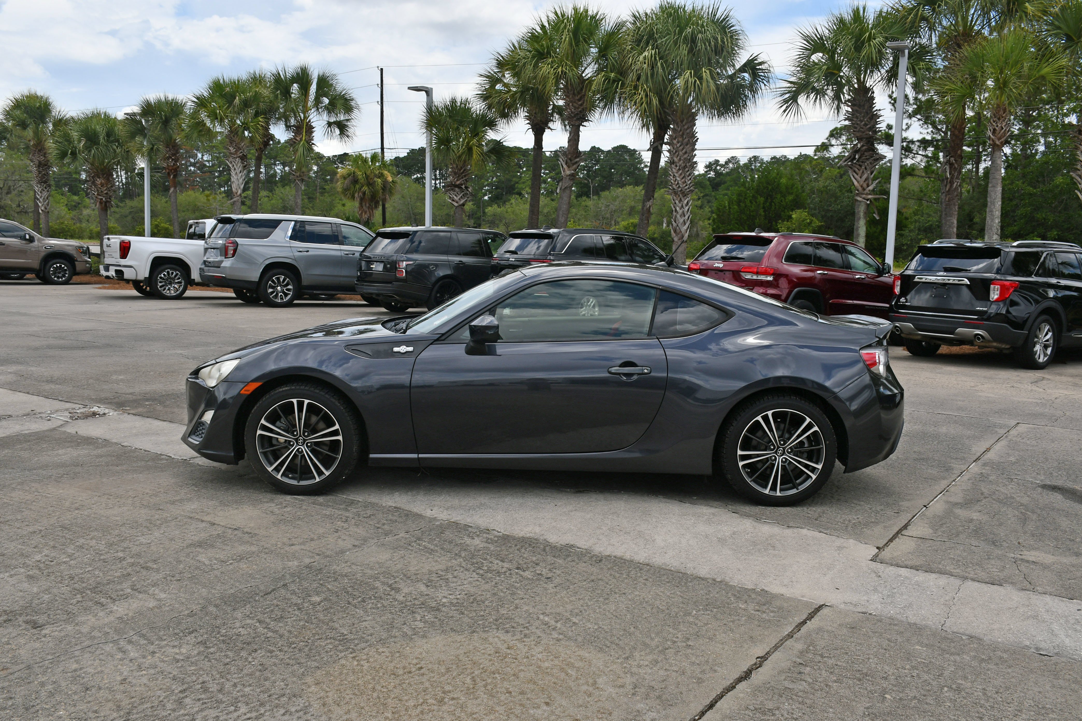 Used 2013 Gray Scion Base image 5