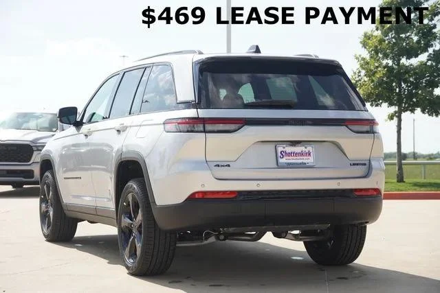 New 2025 Silver Zynith Exterior Paint Jeep Limited image 6