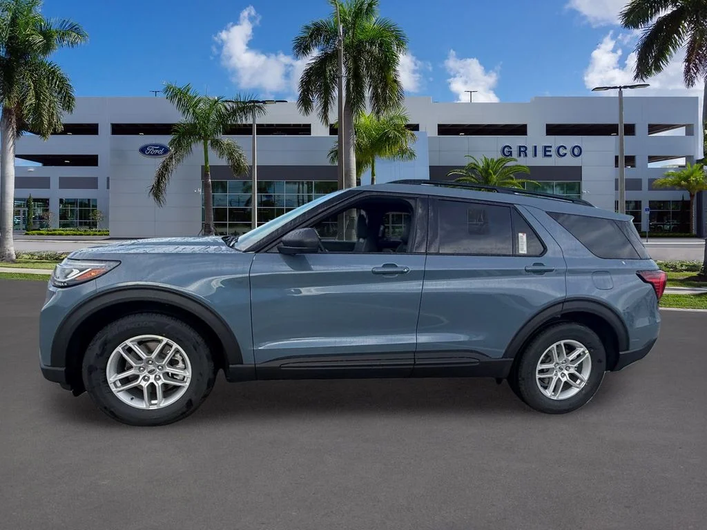 New 2027 Vapor Blue Metallic Ford Active image 4