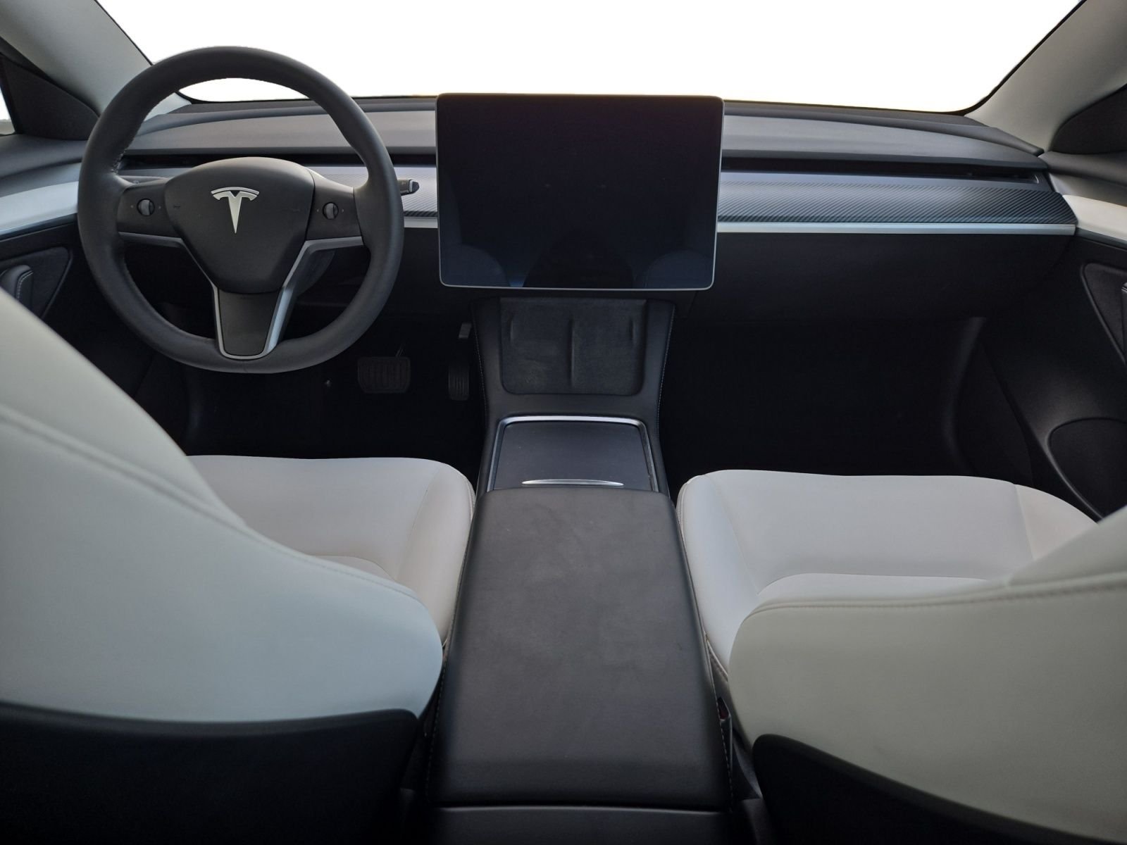 Used 2023 White Tesla Base image 15