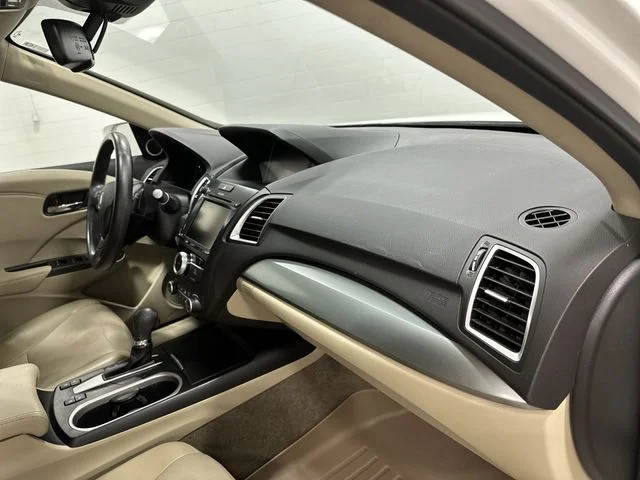Used 2018 White Diamond Pearl Acura Advance Package image 18