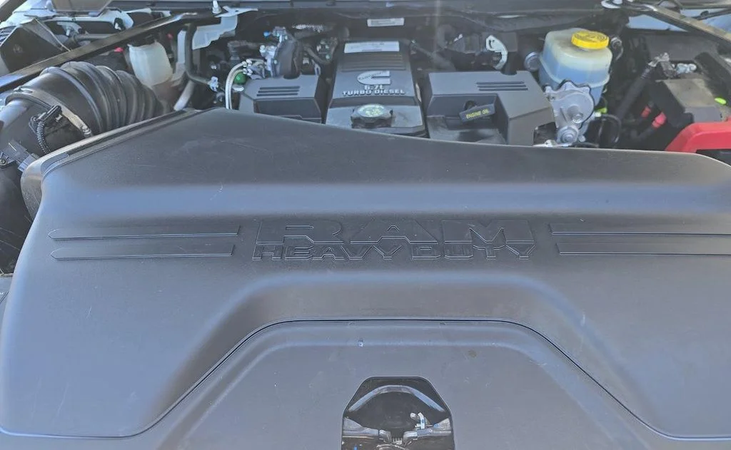 Used 2022 White Ram Laramie image 15