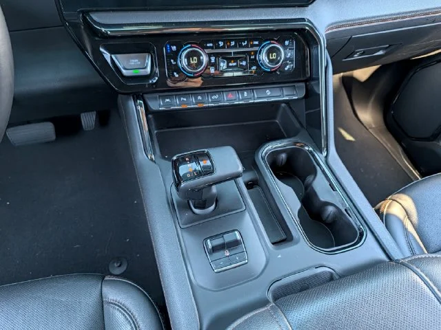 Used 2023 White GMC AT4 image 35