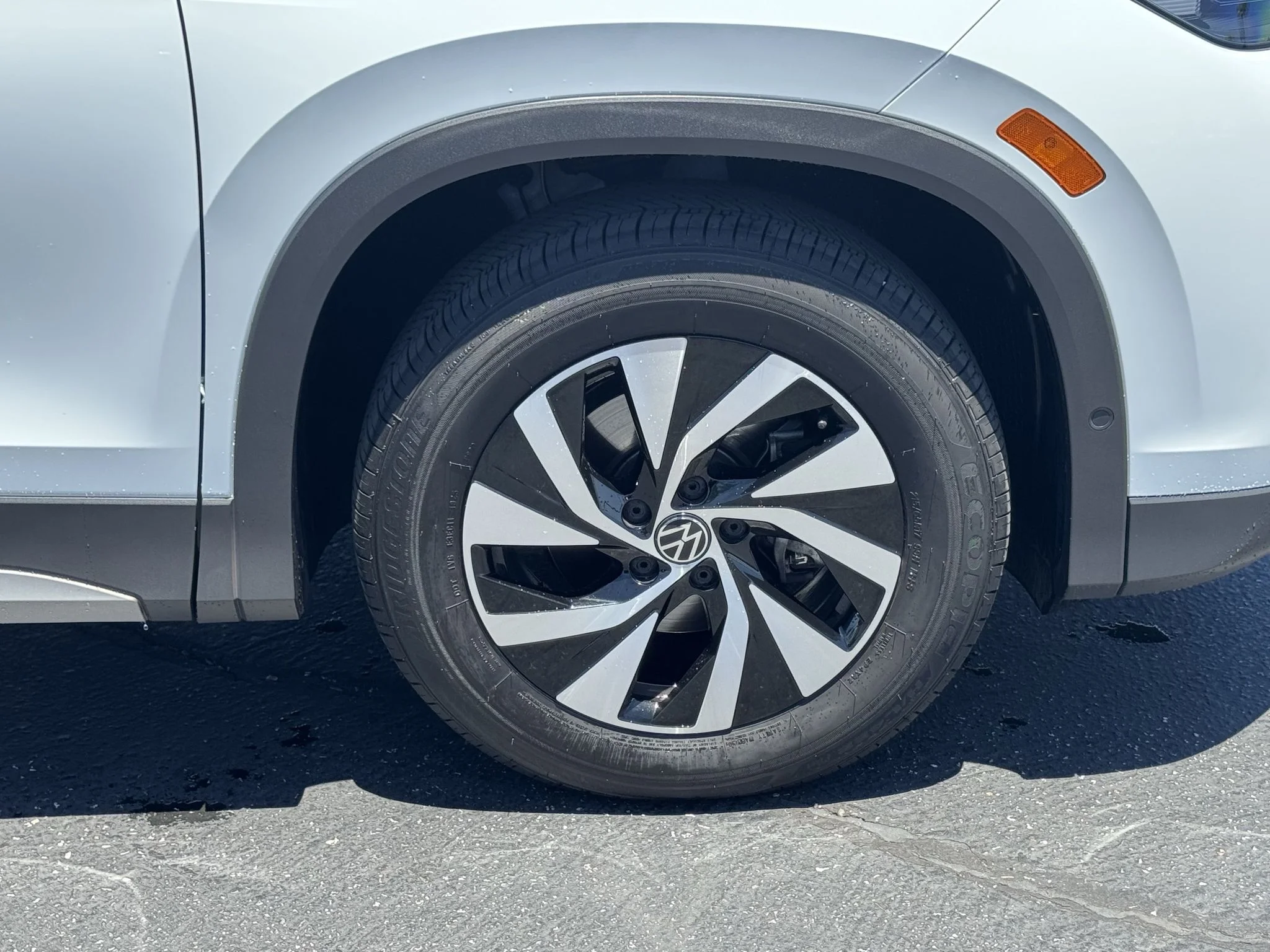 Certified Used 2025 Pure White Volkswagen S image 9