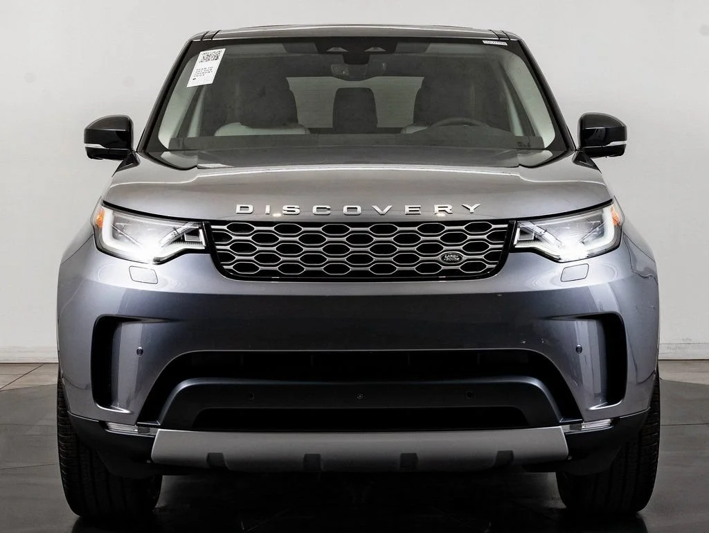Used 2026 Eiger Gray Metallic Land Rover S image 2