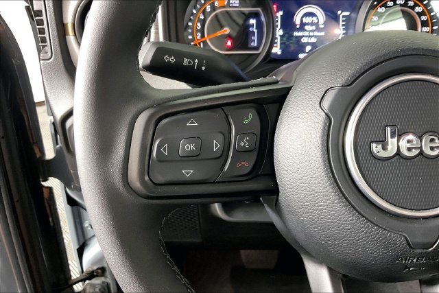 Used 2025 Gray Jeep Sport S image 10