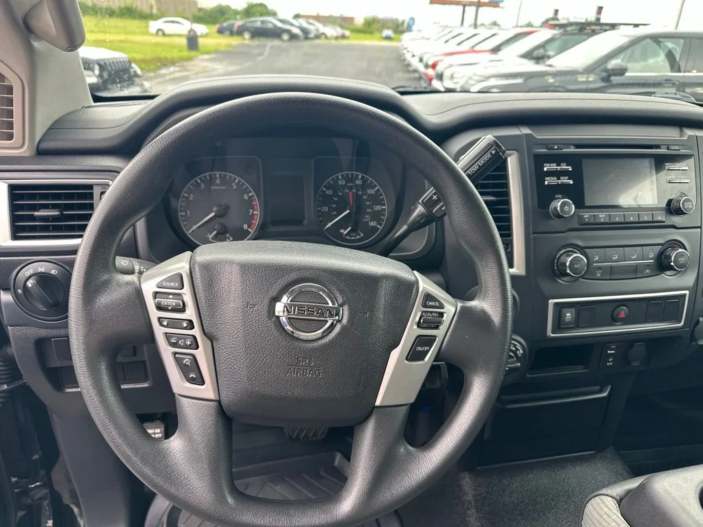 Used 2018 Black Nissan S image 19