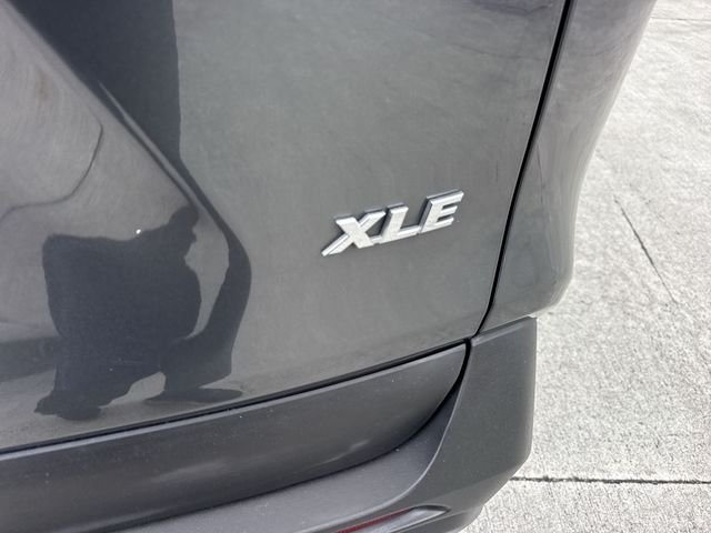 2021 Toyota RAV4 XLE - Photo 25