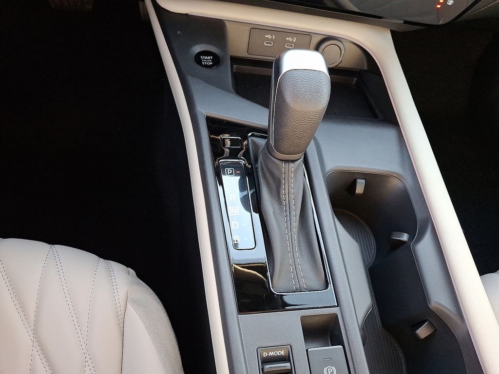 New 2026 White Nissan SL image 11
