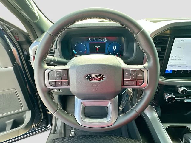Used 2025 Blue Ford XLT image 11