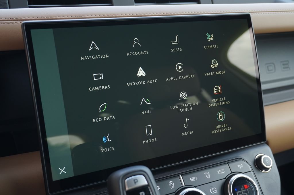 New 2026 Fuji White Land Rover X-Dynamic SE image 18