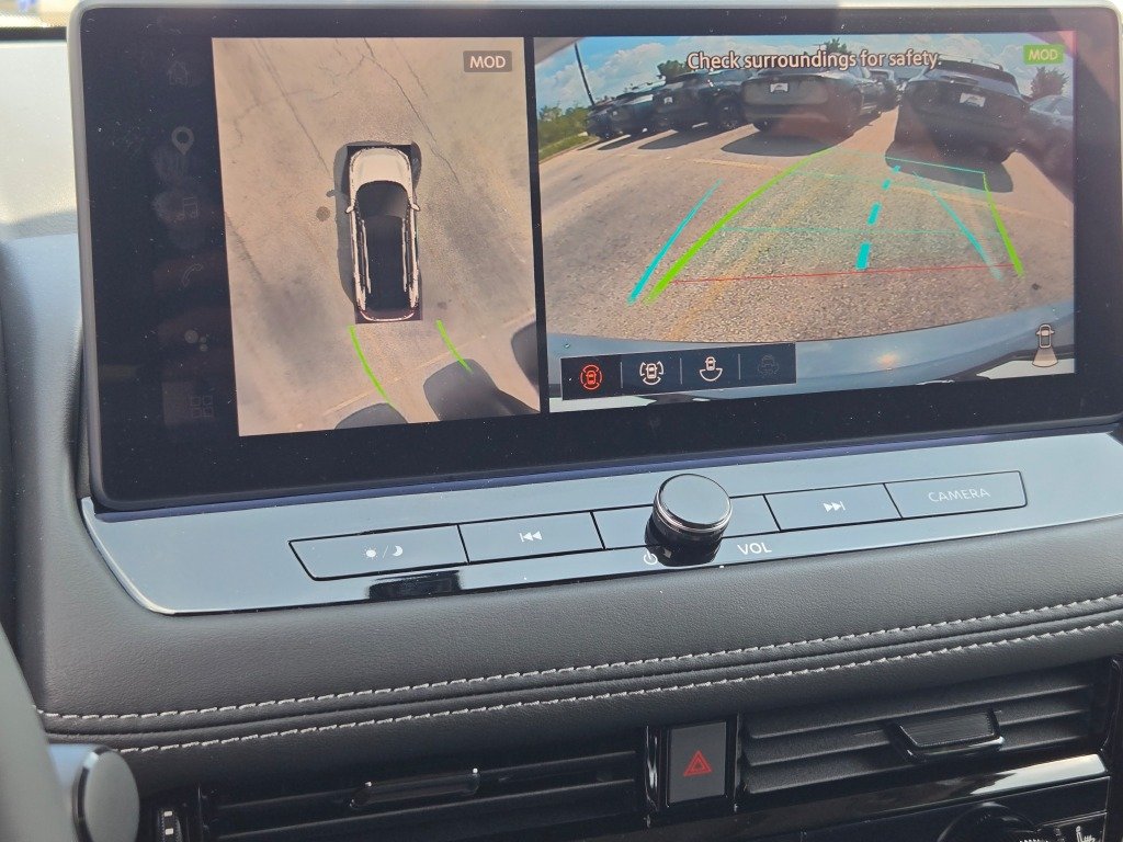 New 2026 Boulder Gray Pearl / Super Black Two-tone Nissan Platinum image 36
