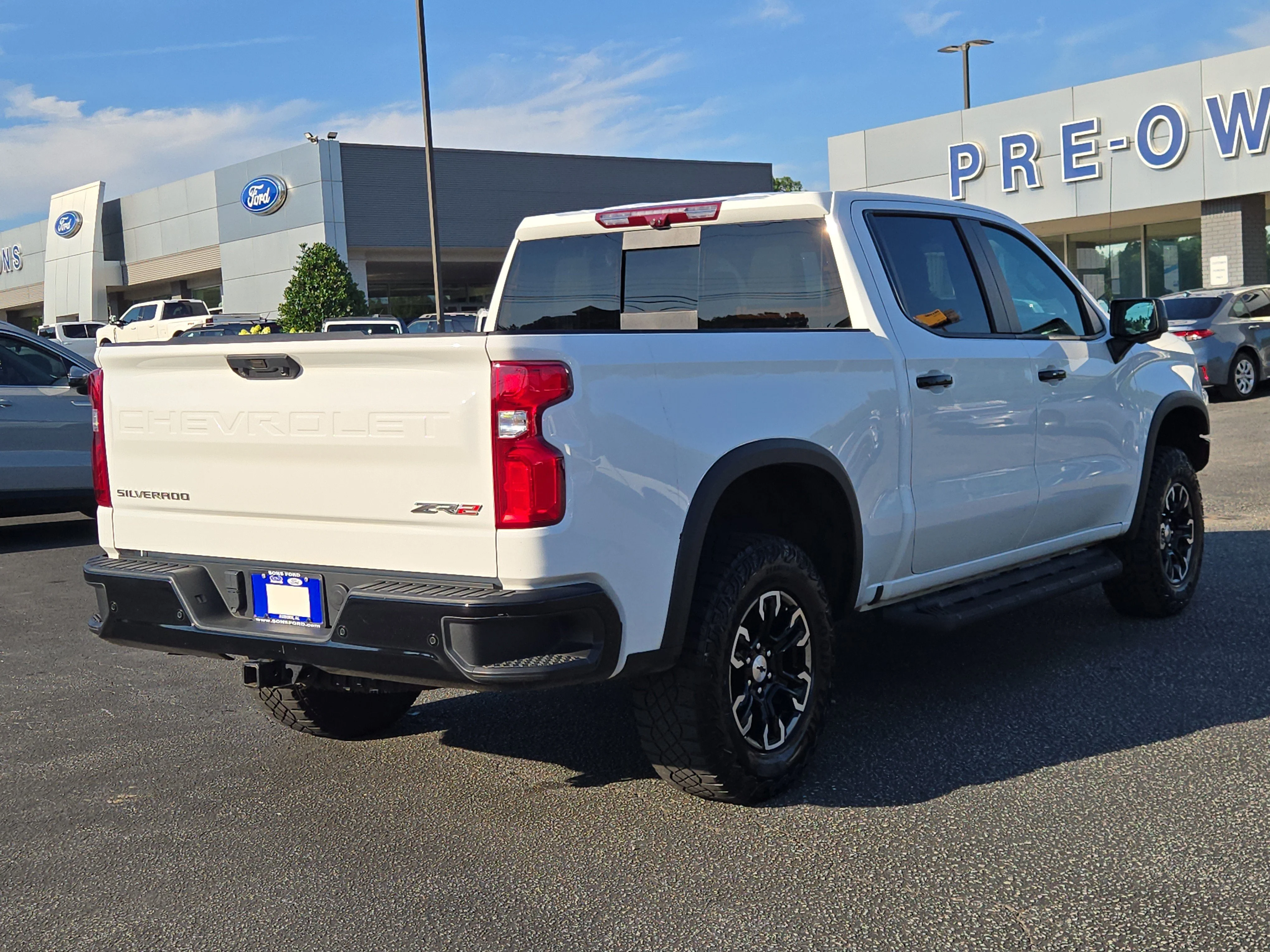 Used 2024 Summit White Chevrolet ZR2 image 6