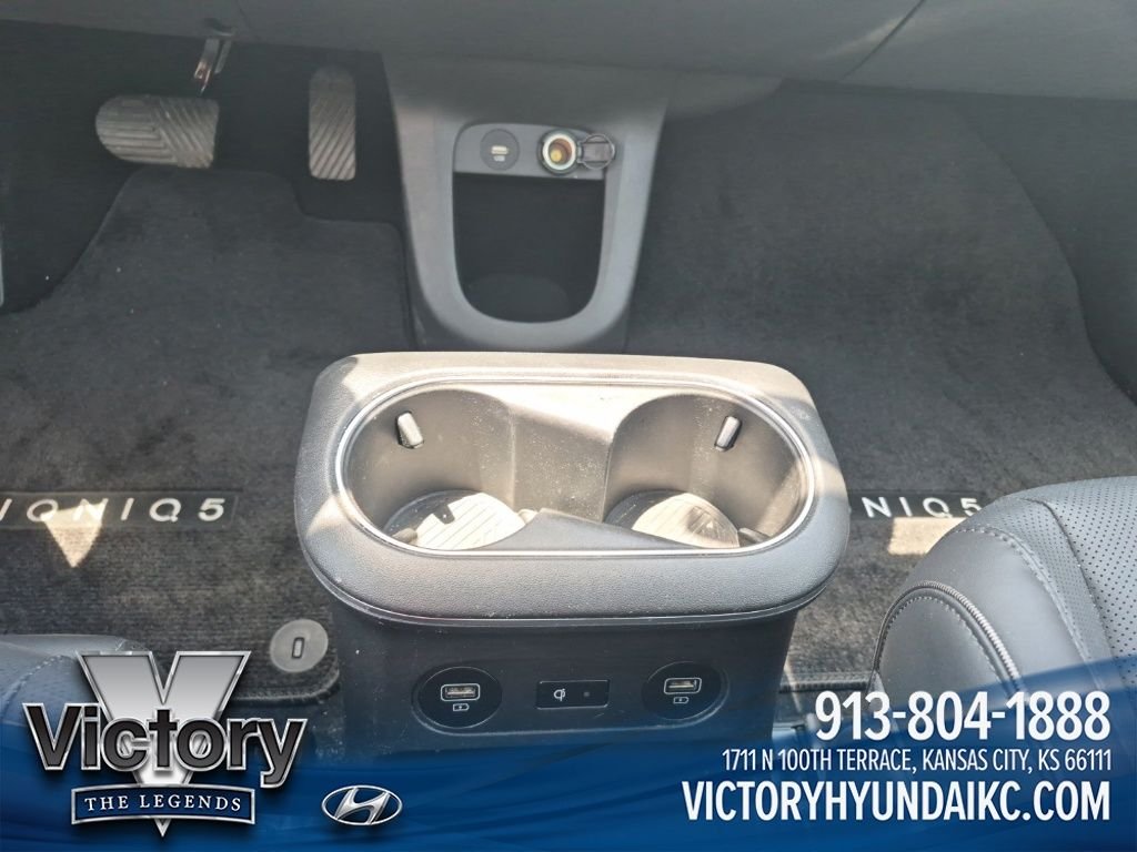 Used 2023 Green Hyundai Limited image 14