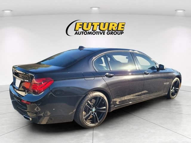 Used 2014 Black BMW 750Li image 3