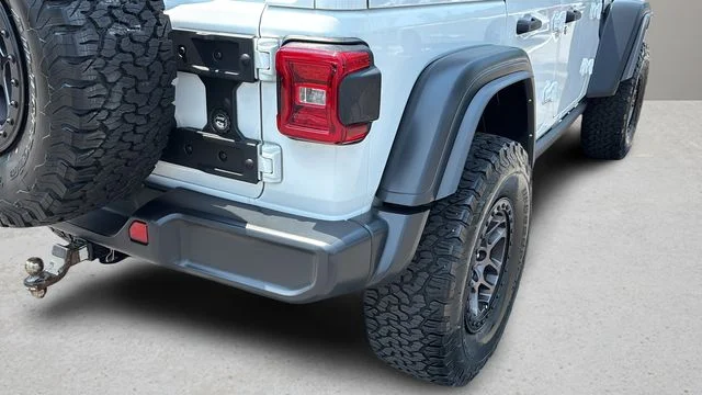 Used 2022 White Jeep Unlimited Rubicon image 38