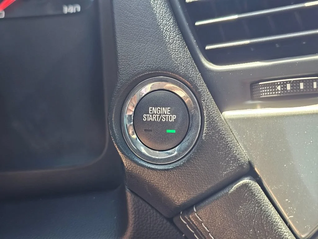 Used 2018 SUMMIT WHITE Chevrolet Premier image 37