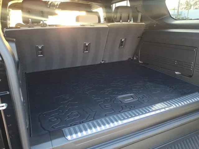 Used 2026 Void Black GMC 2X image 6