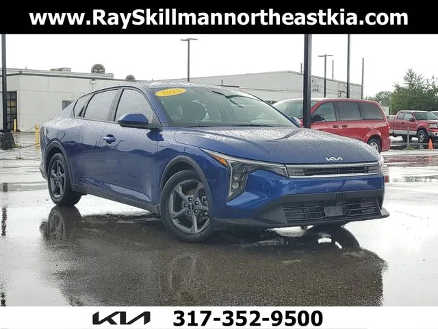2025 Kia K4 LXS AT's photo
